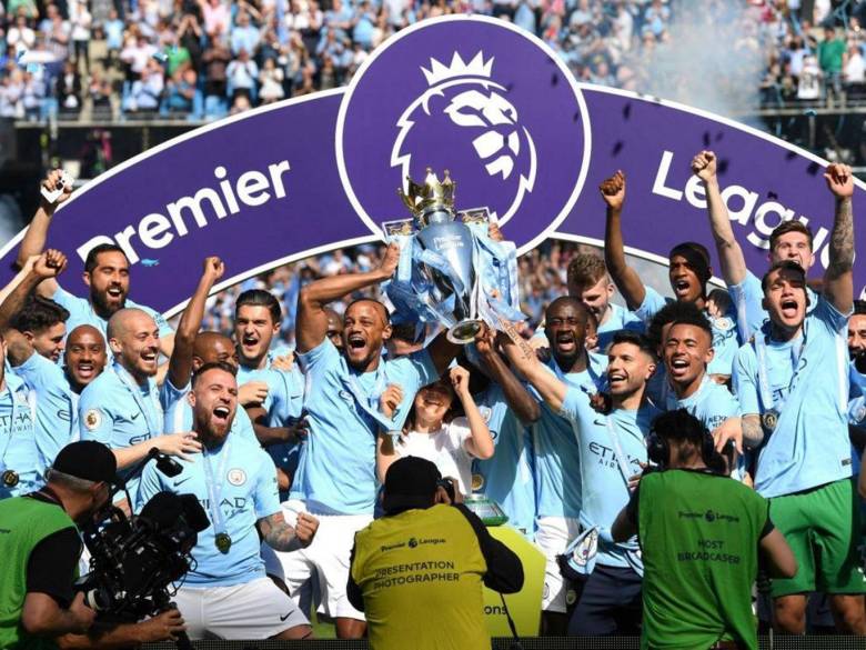 manchester-city-premier-league-trophy