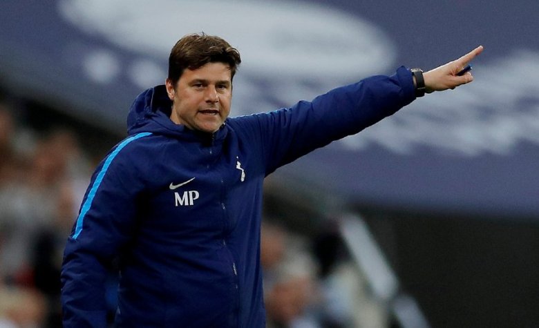 FILE PHOTO: Tottenham Hotspur manager Mauricio Pochettino