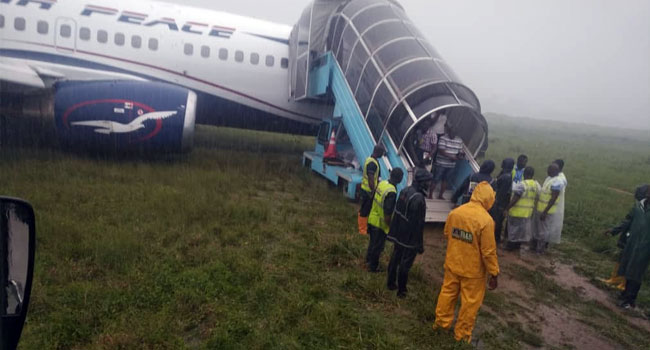 Passengers-coming-out-from-the-Air-Peace-Airliner-that-overshot-runway-in-PH