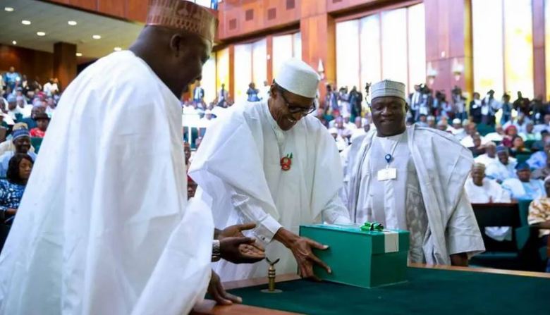 President-Buhari-presenting-the-2020-appropriation-bill-to-the-National-Assembly
